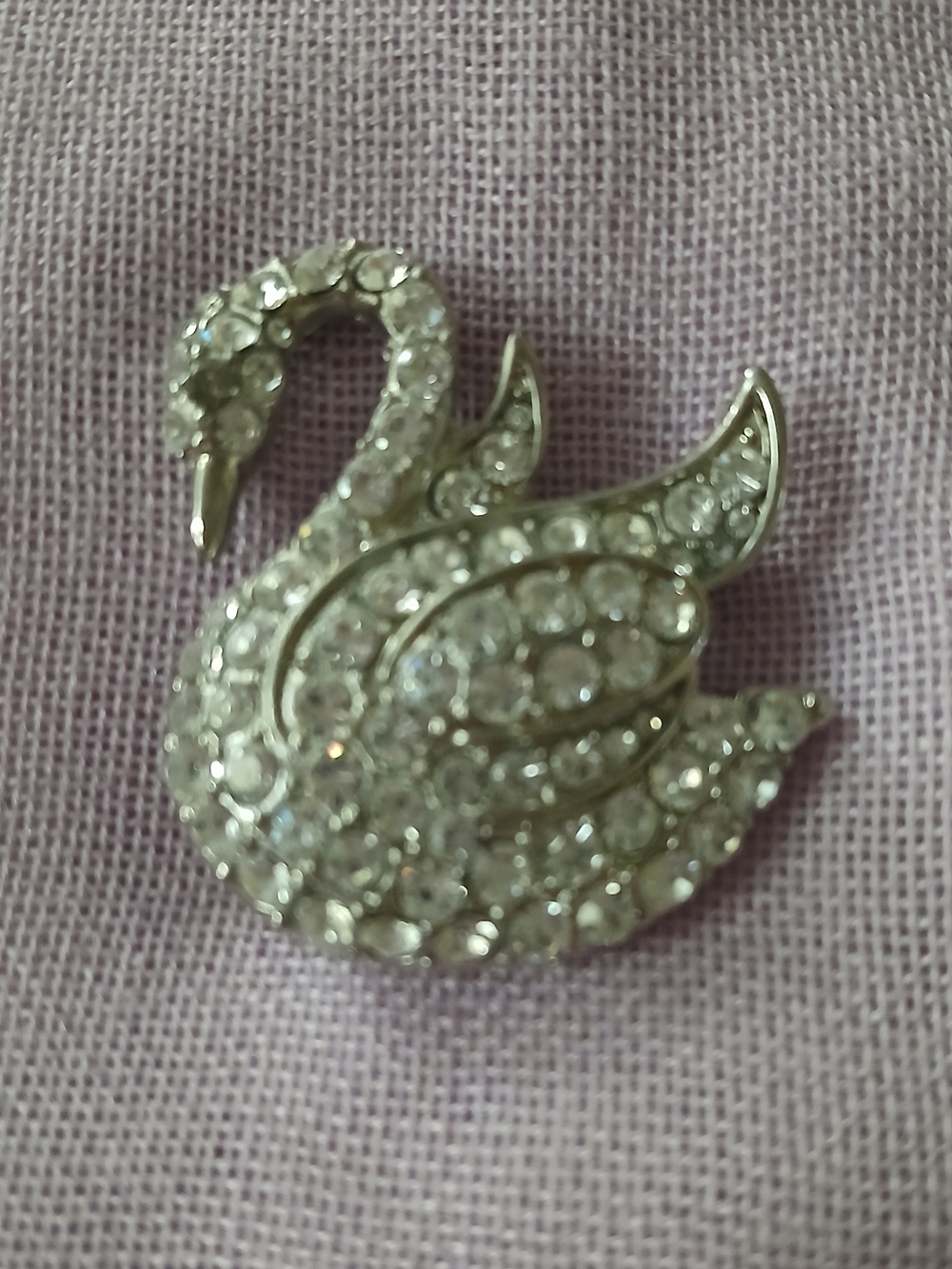 Vintage Rhinestone Swan Brooch in Clear and Silver Tone